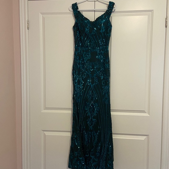 Fashion Nova Green Evening Gown - Picture 1 of 4